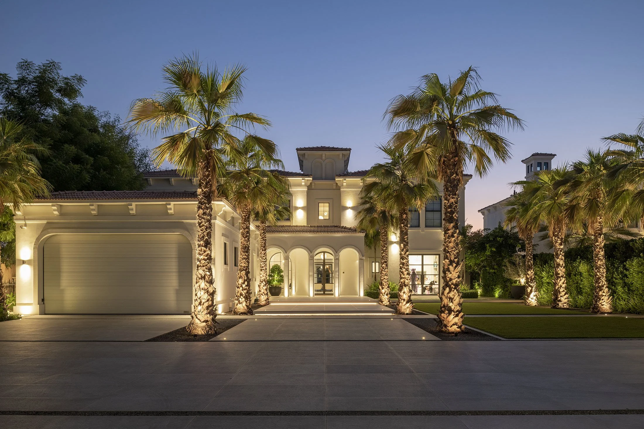 Why Minimalist Pool Design Is Taking Over Luxury Homes